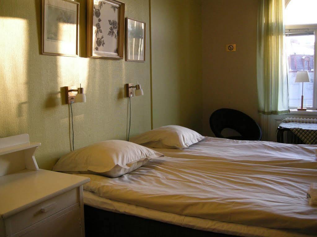 Jaernvaegshotellet เยฟเลอ ภายนอก รูปภาพ